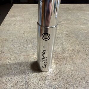 Rejuveniqe by Monat